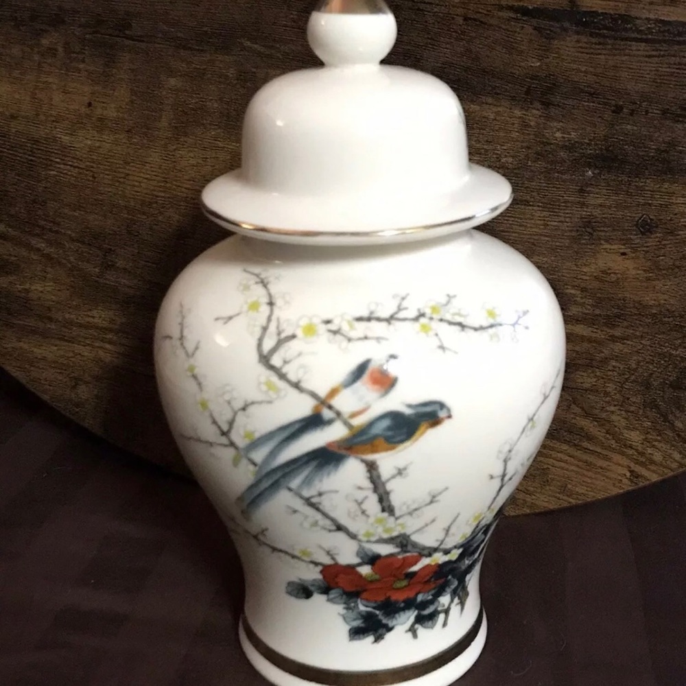 VTG Ceramic Ginger Jar w/Lid Gold Trim Birds Japan